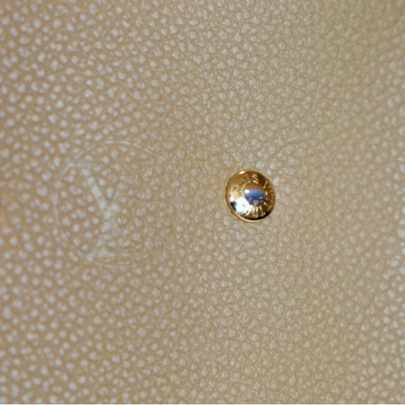 Louis Vuitton Venus Monogram Brown Sesame Tote or Shoulder Bag - Like New - Picture 7 of 15